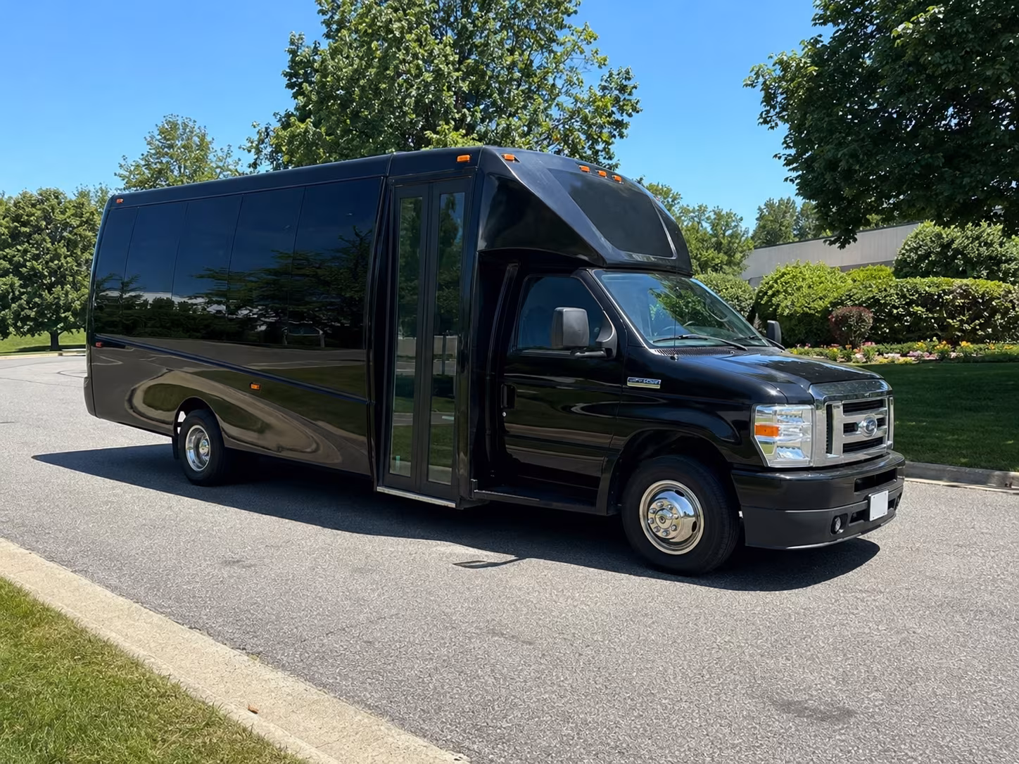 Paterson Winery Tour & Pub Crawl Transportation